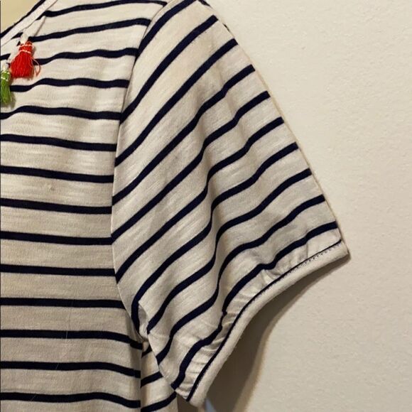 NWOT EMBROIDERED Short sleeves T-Shirt TOP - Picture 3 of 4